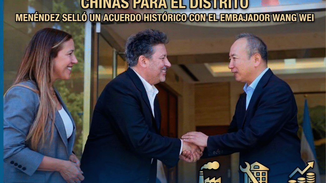 Gustavo Menéndez y Roxana Monzón junto al Embajador de China Wang Wei acordando millonarias inversiones y obras para Merlo.
