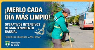 Trabajador municipal de Merlo realizando tareas de limpieza urbana y mantenimiento en los barrios Remedios de Escalada y Almirante Brown.