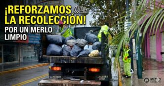 Recolección de residuos en Merlo: Camiones y trabajadores municipales en pleno operativo especial de limpieza durante las lluvias para evitar calles anegadas.